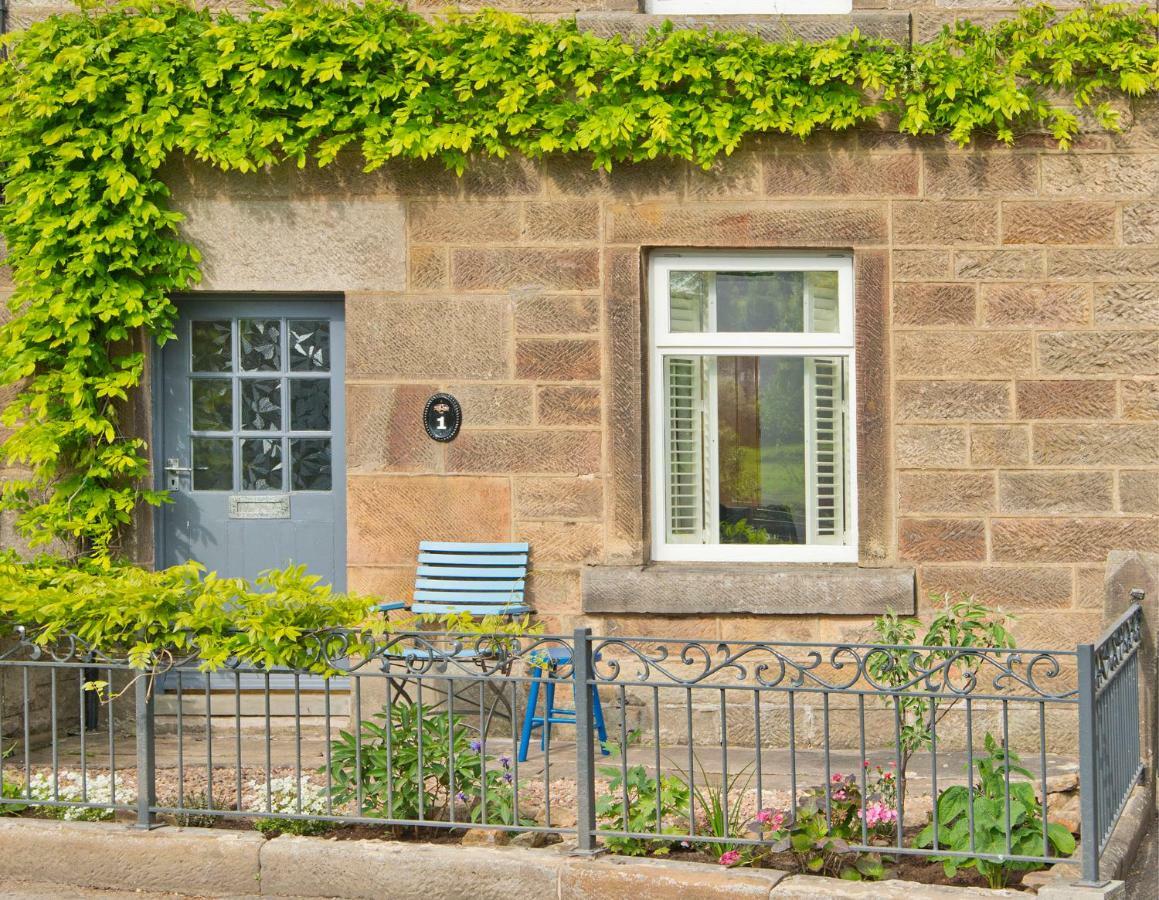 מטלוק Charming Cottage Near Peak District & Chatsworth מראה חיצוני תמונה